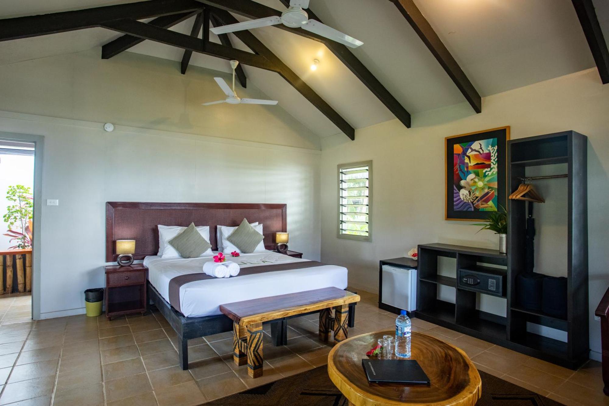 Coconut Beach Resort Tavewa Island Exterior photo