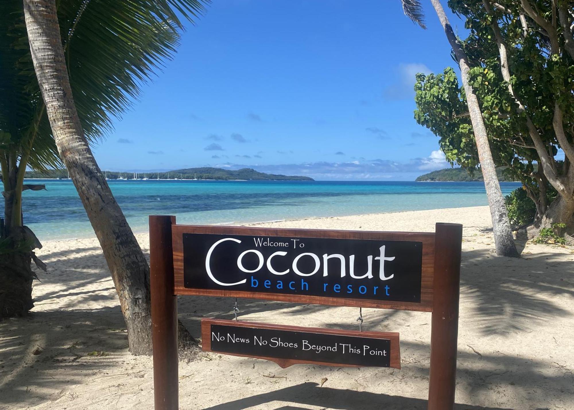 Coconut Beach Resort Tavewa Island Exterior photo
