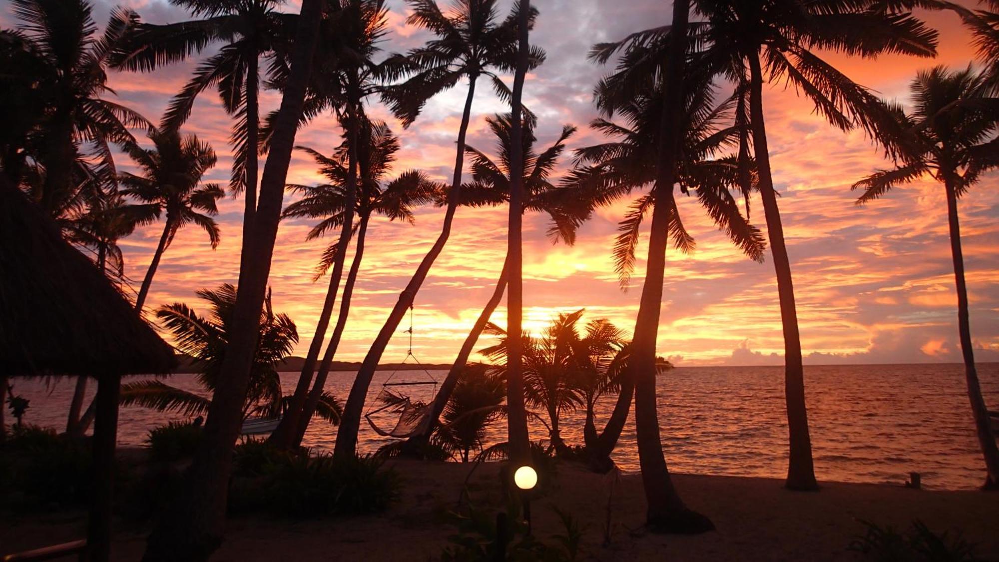 Coconut Beach Resort Tavewa Island Exterior photo