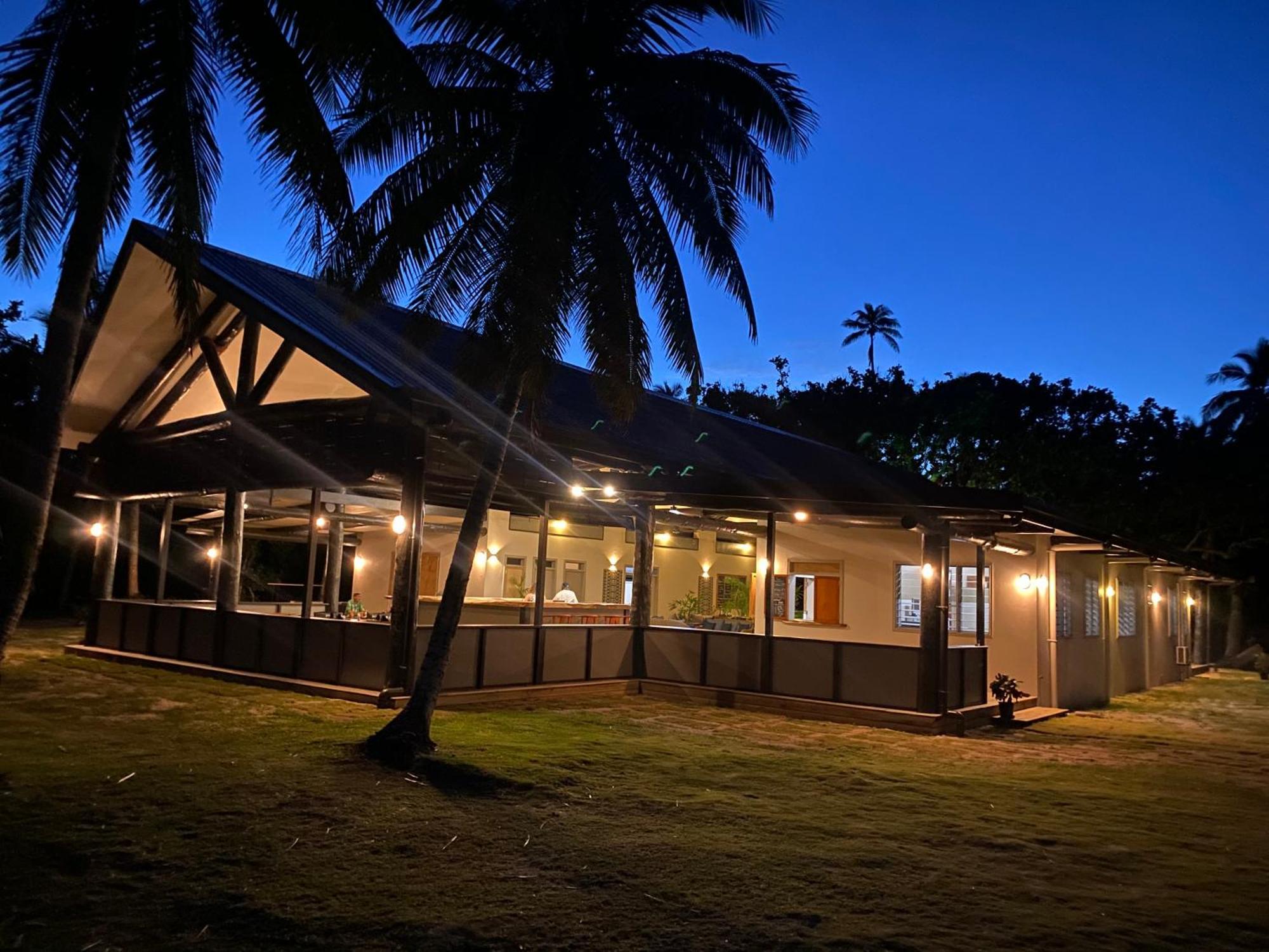 Coconut Beach Resort Tavewa Island Exterior photo