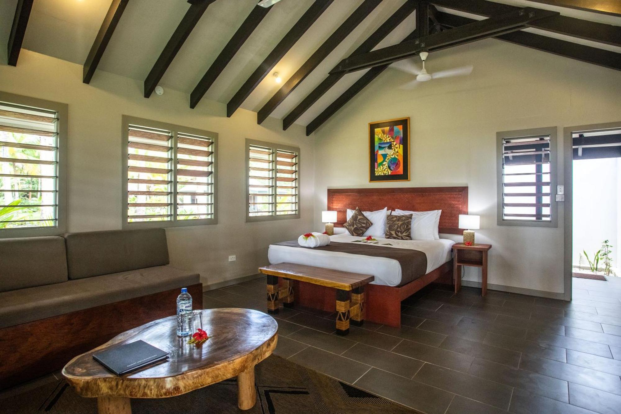 Coconut Beach Resort Tavewa Island Exterior photo