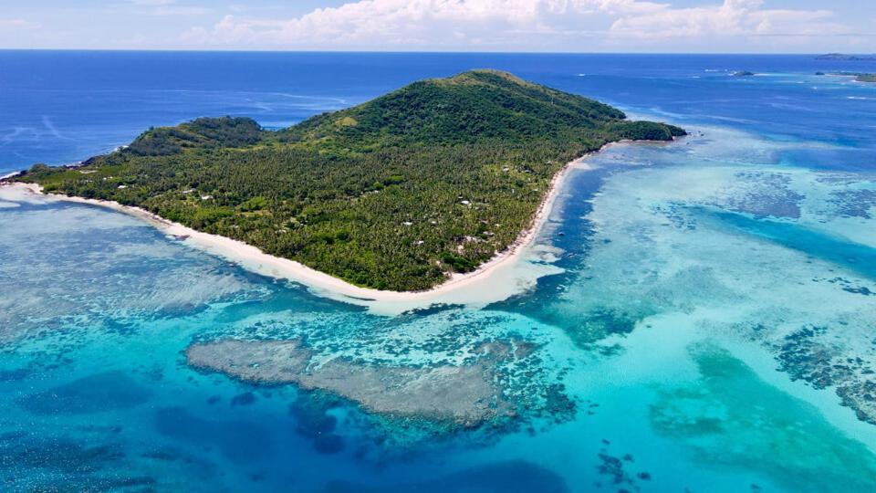 Coconut Beach Resort Tavewa Island Exterior photo