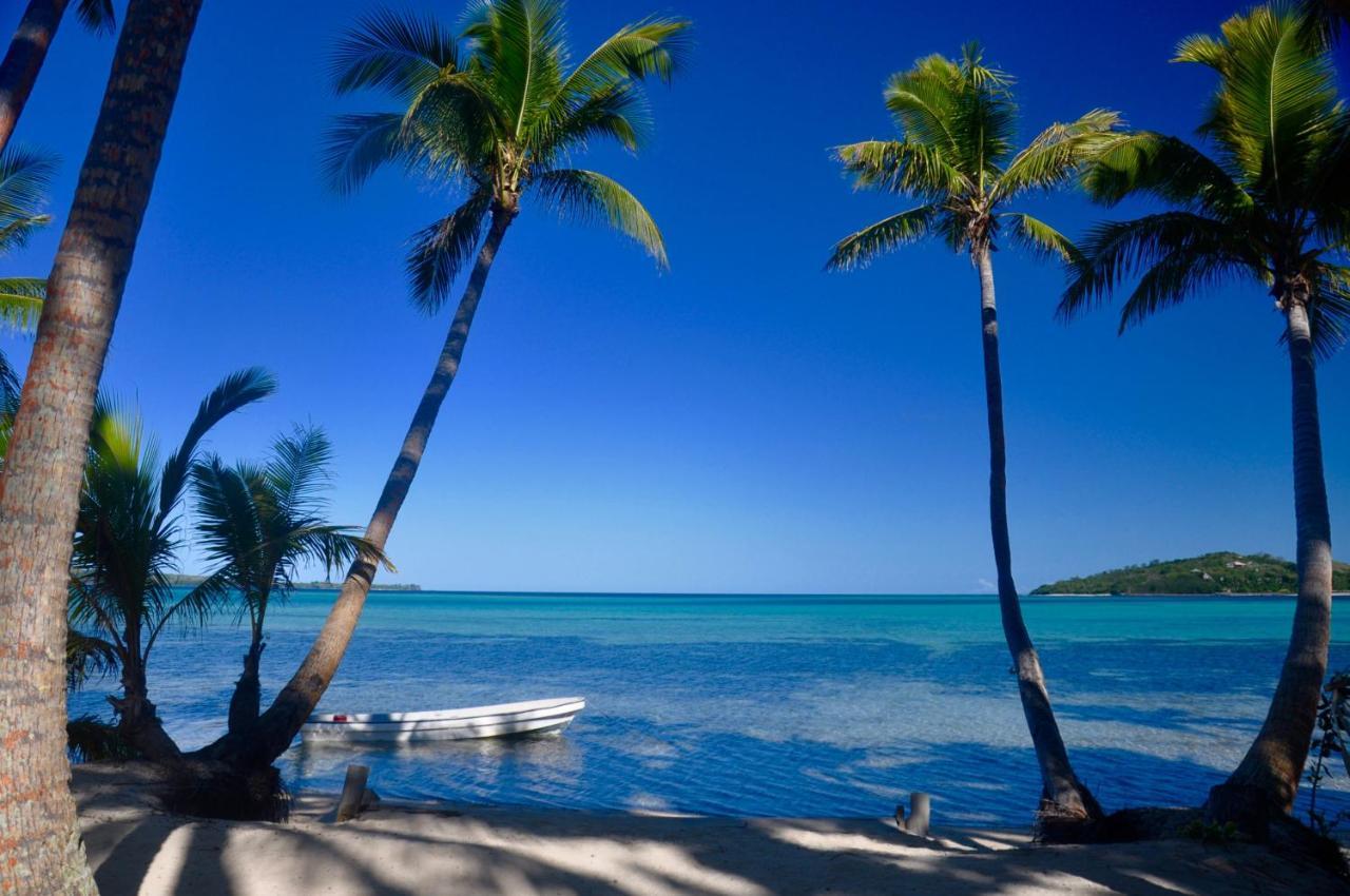 Coconut Beach Resort Tavewa Island Exterior photo